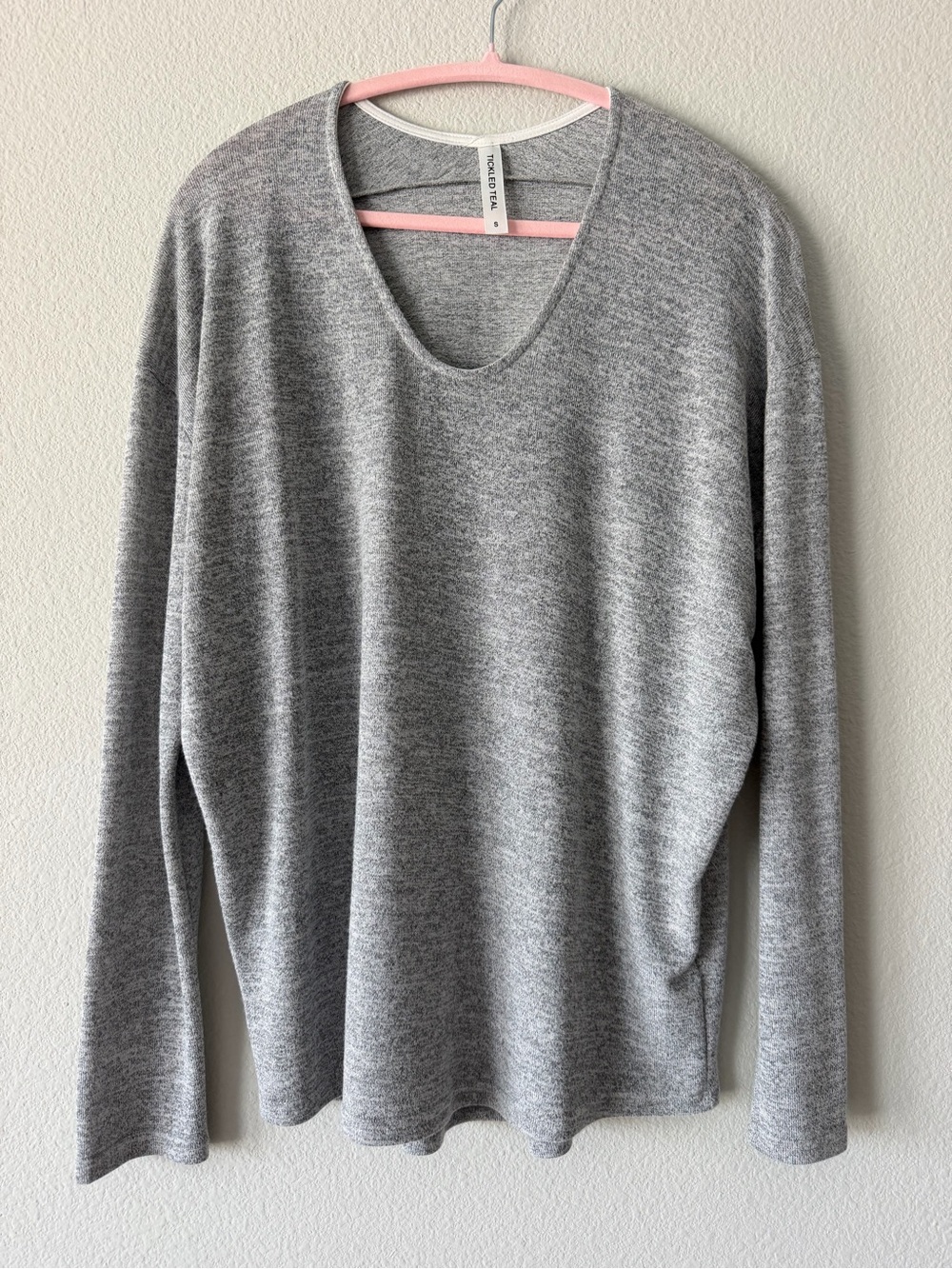 Tickled Teal Small Gray Scoop Neck Sweater Knit Top Long Sleeve Basic Layering